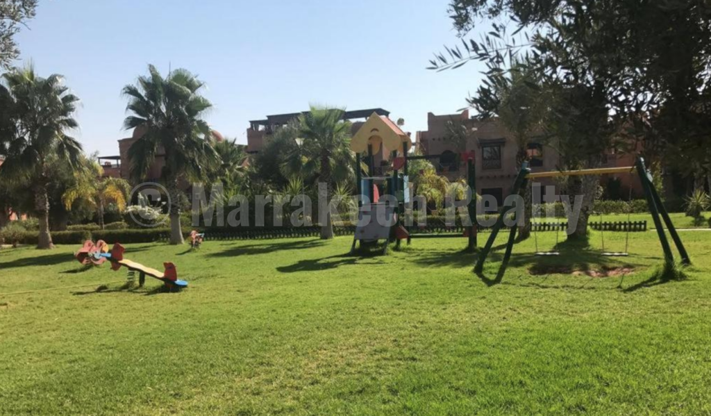 Bel appartement dans résidence sécurisée avec piscine, tout proche de Marrakech
