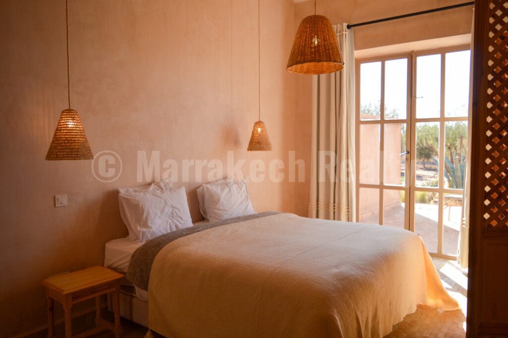 Splendide propriété de 2 hectares avec grande piscine et oliveraie