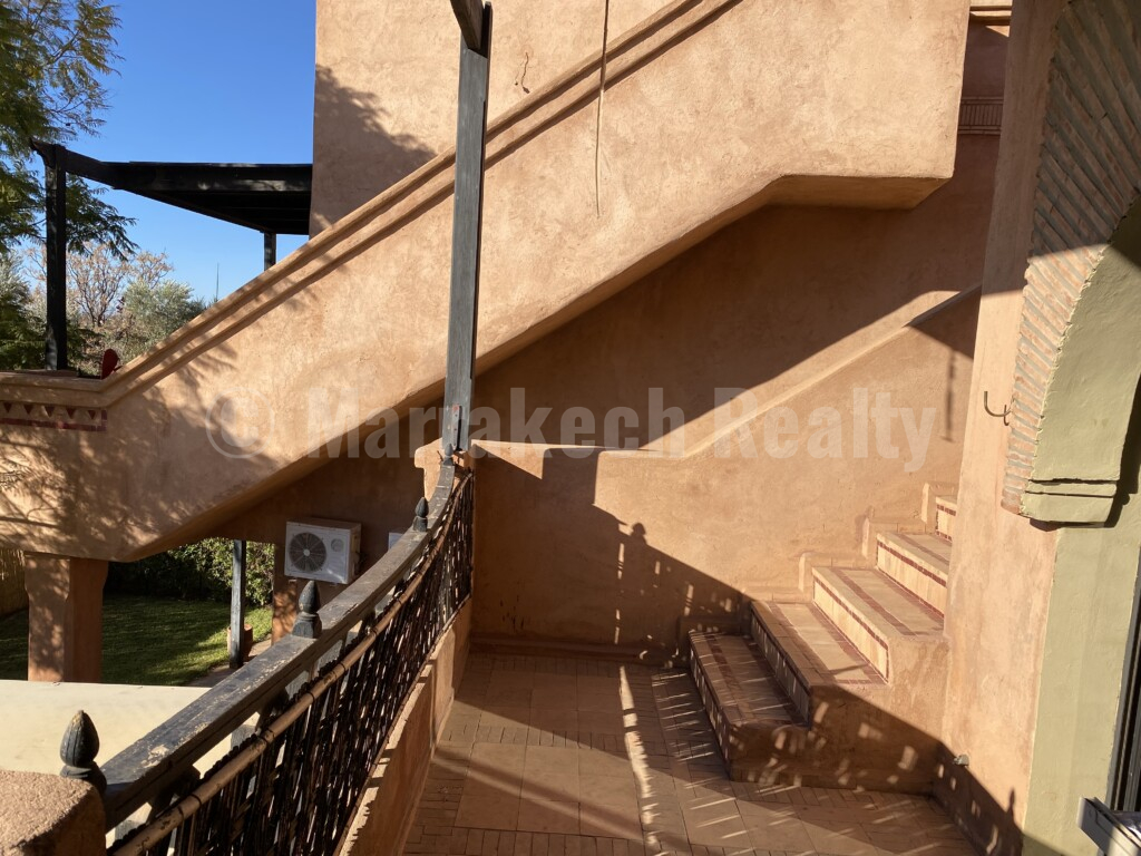 Bel appartement dans résidence sécurisée avec piscine, tout proche de Marrakech