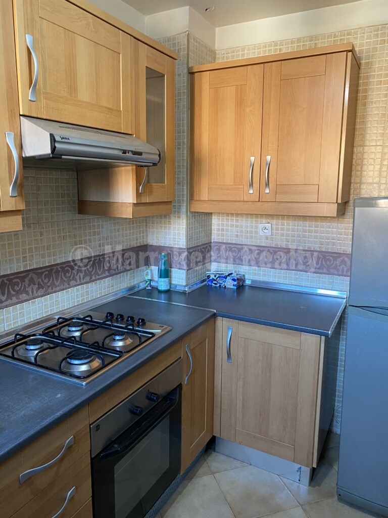 Bel appartement dans résidence sécurisée avec piscine, tout proche de Marrakech