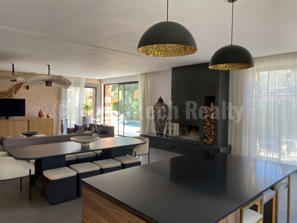 Jolie villa contemporaine de 300 m² habitable avec piscine et jardin de 1 000 m²