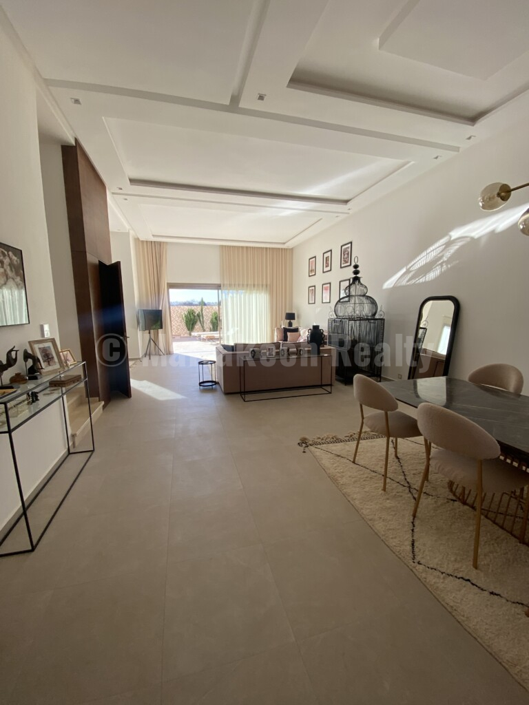 Villa contemporaine de 255 m² avec piscine, vue sur l’Atlas à 10 km du centre-ville de Marrakech