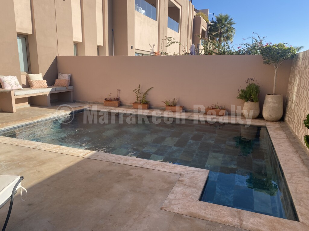 Villa contemporaine de 255 m² avec piscine, vue sur l’Atlas à 10 km du centre-ville de Marrakech