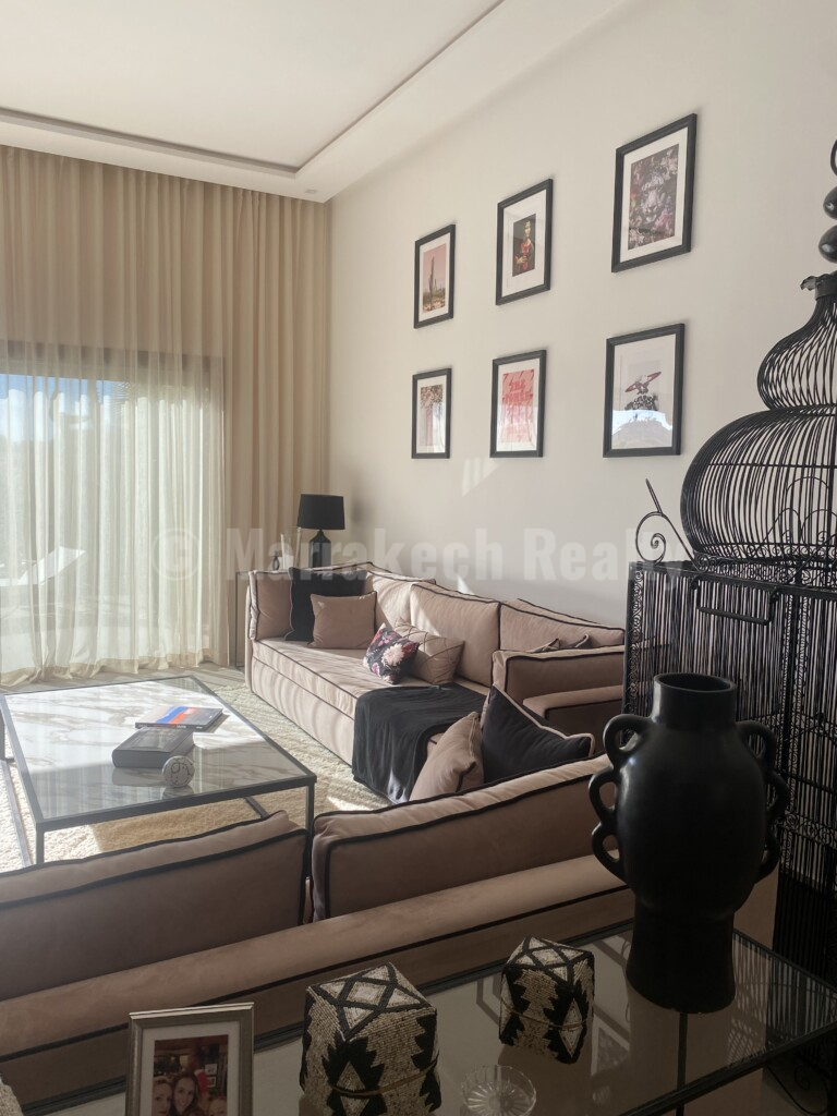 Villa contemporaine de 255 m² avec piscine, vue sur l’Atlas à 10 km du centre-ville de Marrakech