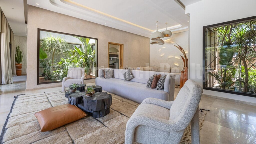 Magnificent single-storey villa, located less than 10 minutes from Marrakech, in a private residence