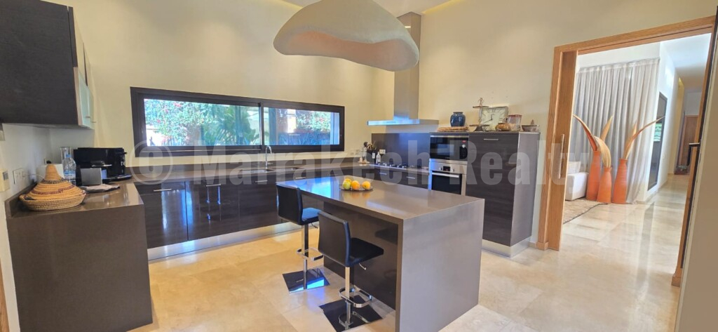 Magnificent single-storey villa, located less than 10 minutes from Marrakech, in a private residence