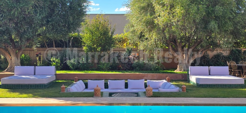 Magnificent single-storey villa, located less than 10 minutes from Marrakech, in a private residence