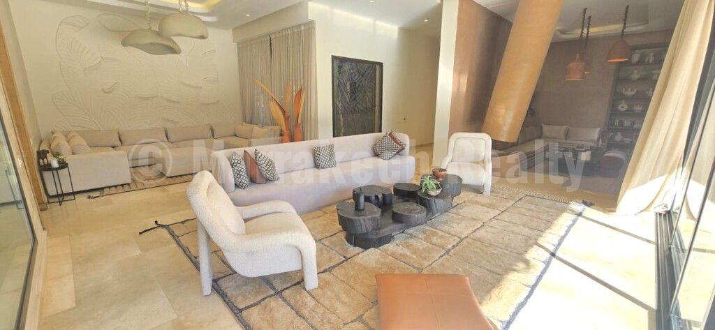 Magnificent single-storey villa, located less than 10 minutes from Marrakech, in a private residence