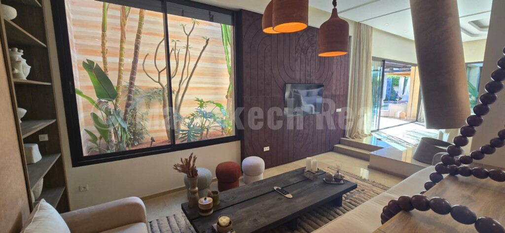 Magnificent single-storey villa, located less than 10 minutes from Marrakech, in a private residence