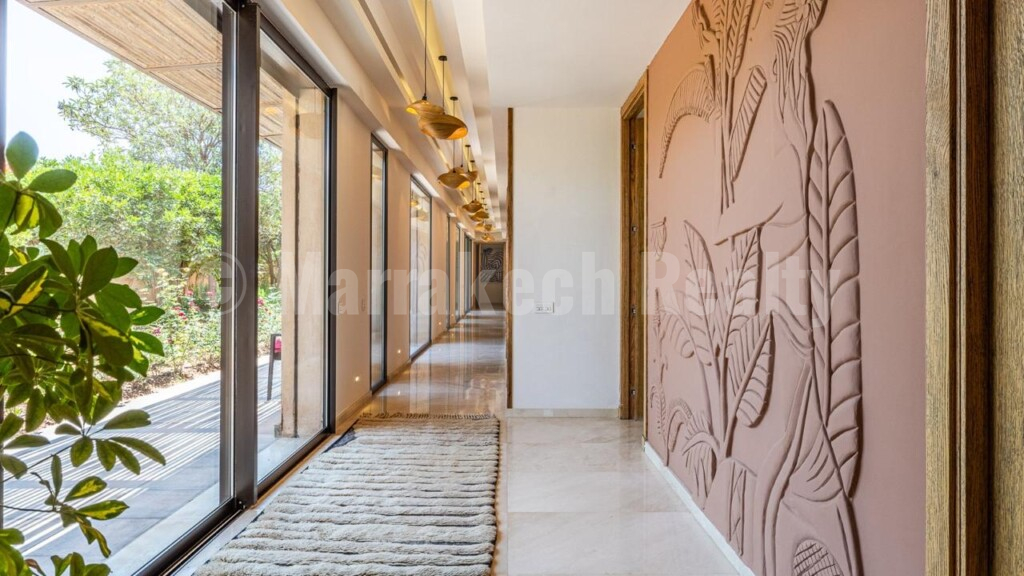 Magnificent single-storey villa, located less than 10 minutes from Marrakech, in a private residence