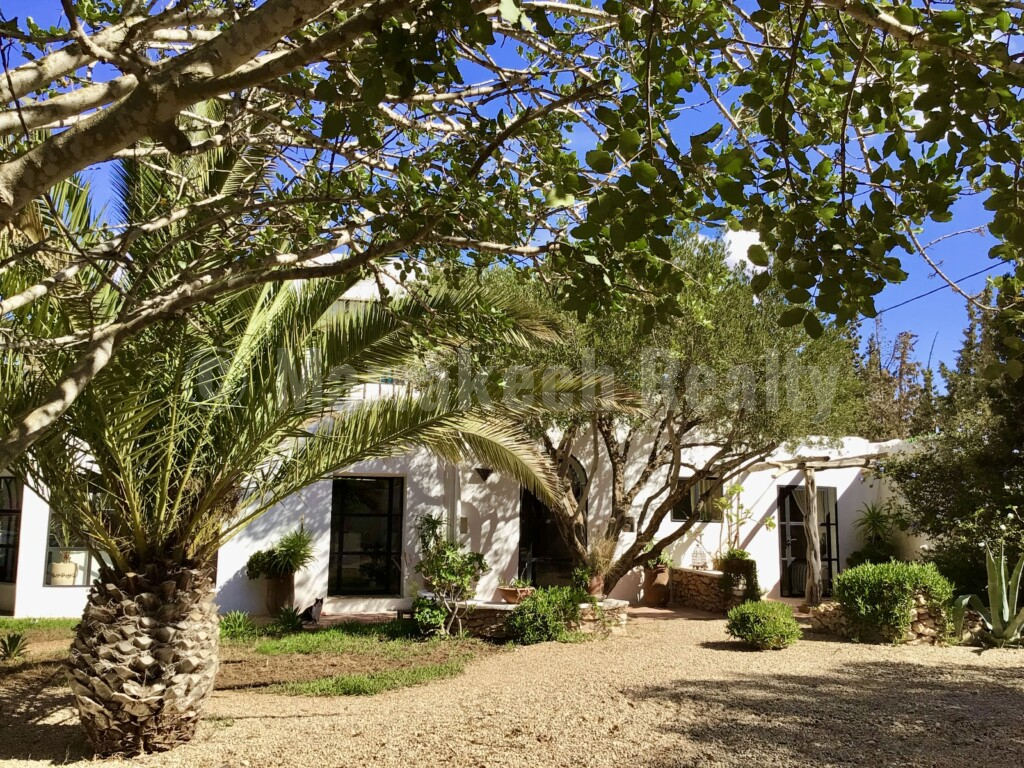 Superbe villa ferme de 5 chambres avec VNA et grande piscine