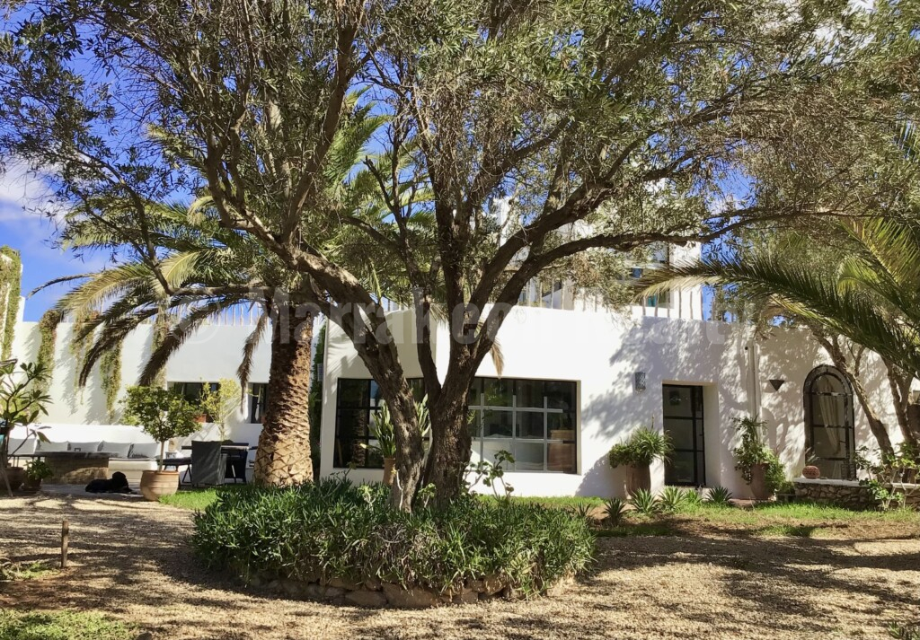 Superbe villa ferme de 5 chambres avec VNA et grande piscine