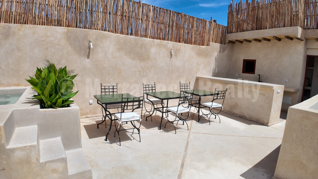 Riad with two swimming pools – 5 bedrooms – Guesthouse title and classification in progress