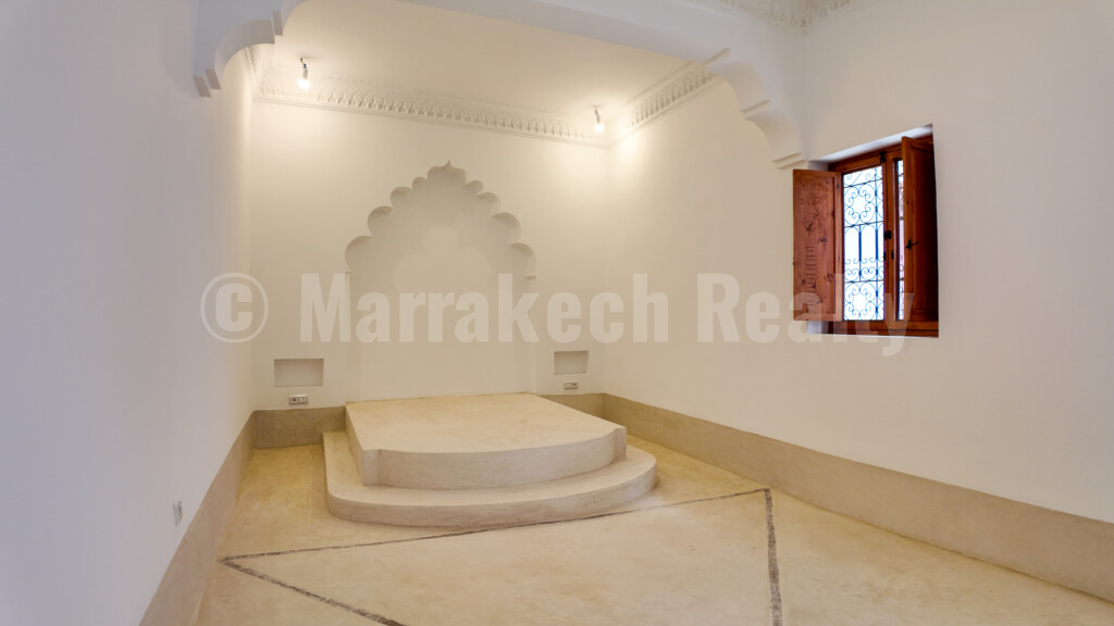 Riad with two swimming pools – 5 bedrooms – Guesthouse title and classification in progress