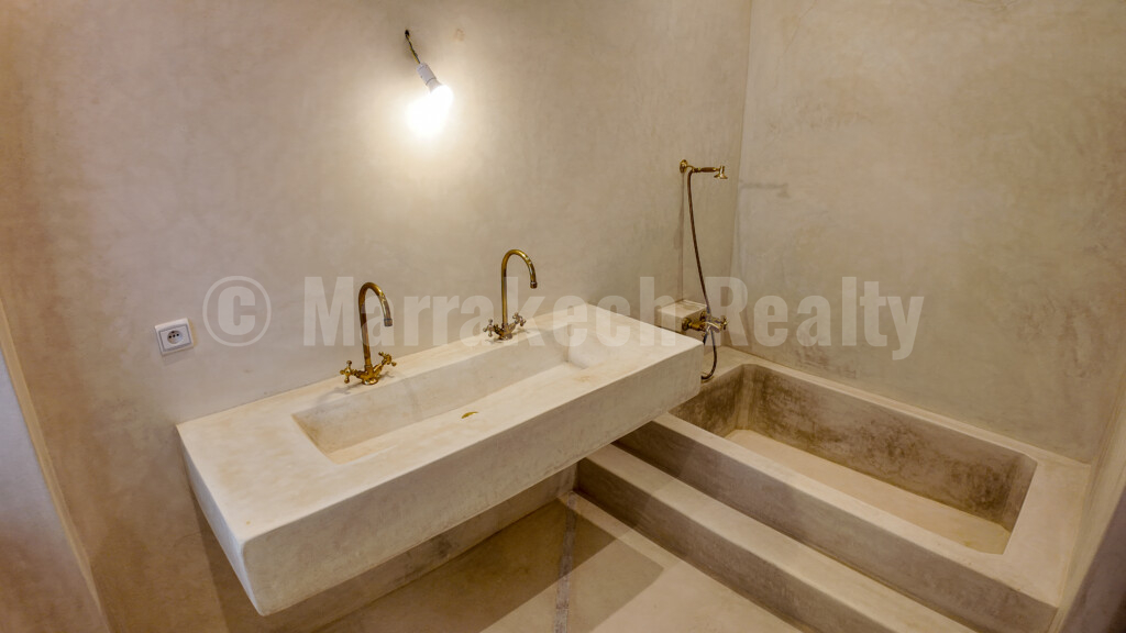 Riad with two swimming pools – 5 bedrooms – Guesthouse title and classification in progress