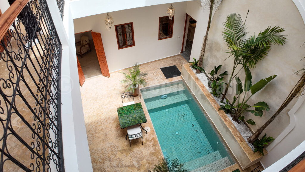 Riad with two swimming pools – 5 bedrooms – Guesthouse title and classification in progress