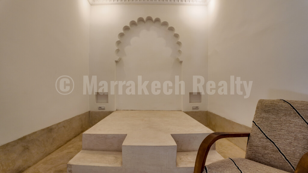 Riad with two swimming pools – 5 bedrooms – Guesthouse title and classification in progress