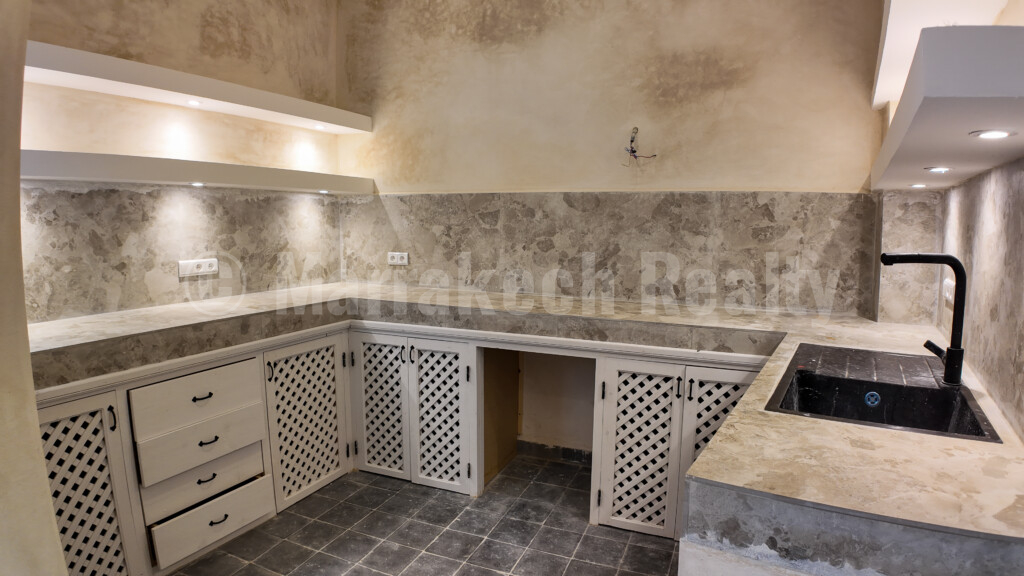 Riad with two swimming pools – 5 bedrooms – Guesthouse title and classification in progress