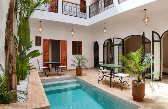 Riad with two swimming pools – 5 bedrooms – Guesthouse title and classification in progress