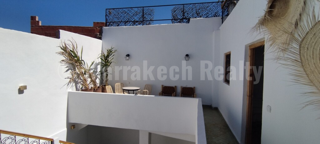 Airbnb three-bedroom riad with plunge pool and car access