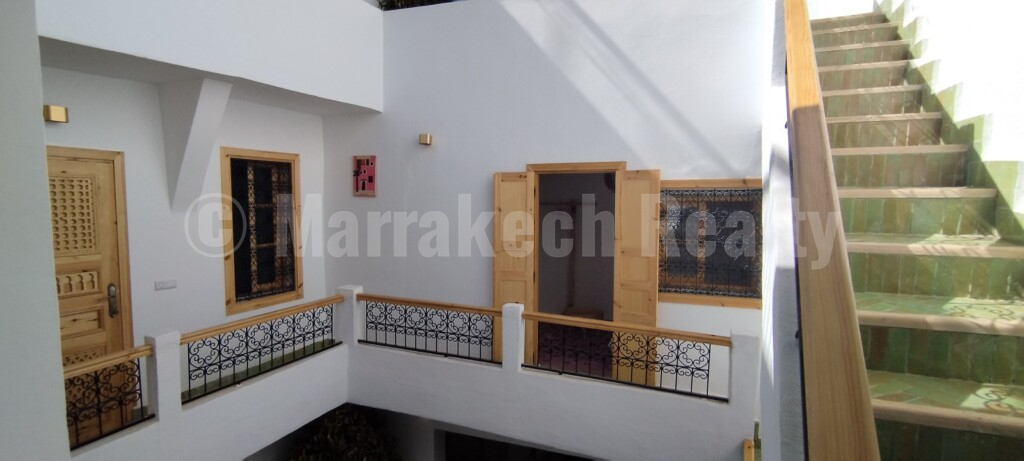 Airbnb three-bedroom riad with plunge pool and car access
