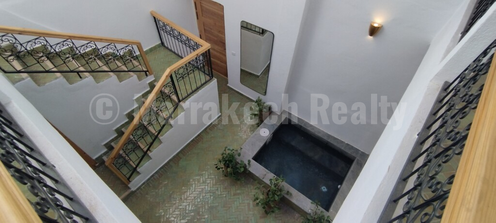 Airbnb three-bedroom riad with plunge pool and car access