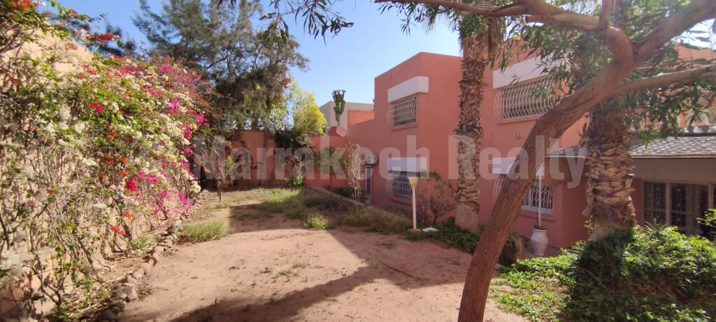 Unique: a louer longue durée villa camp ghoul 5 chambres