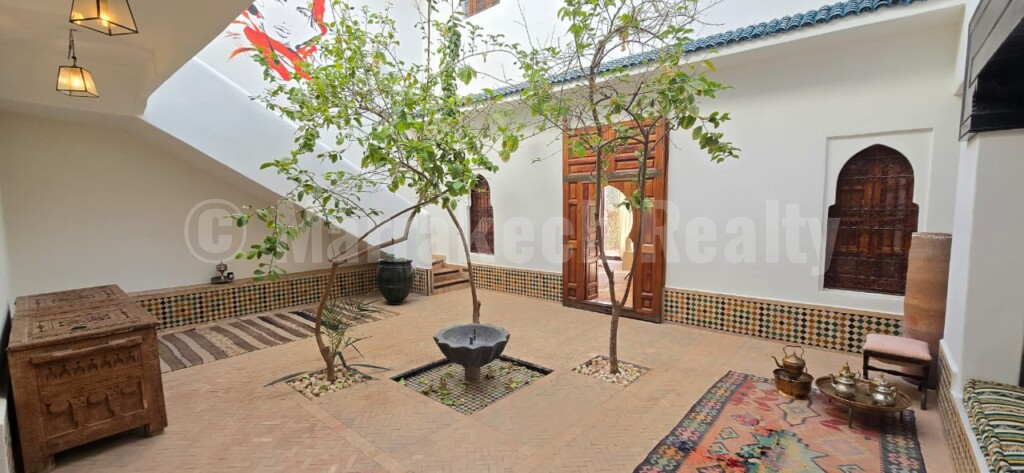 A vendre riad villa de trois chambres en palmeraie dans une résidence sécurisée