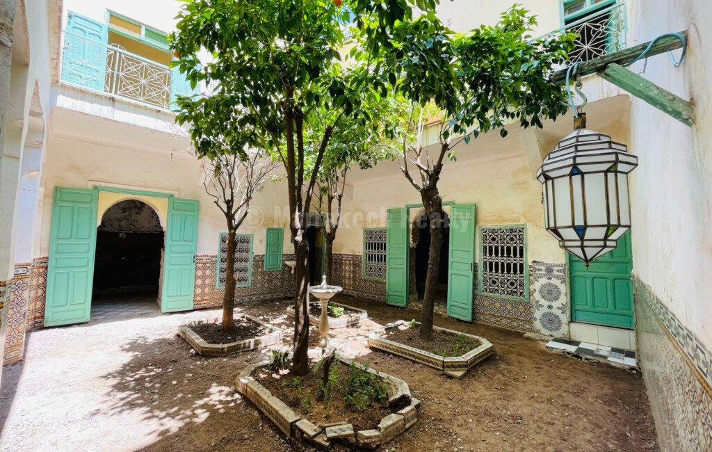 Sublime riad a rénover TITRÉ avec super emplacement