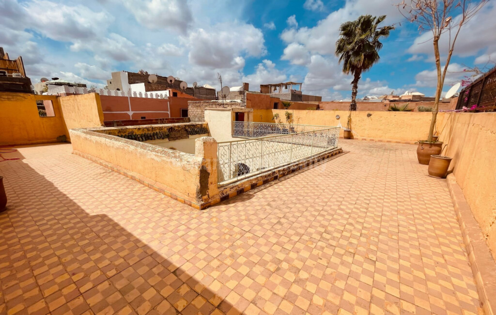 Sublime riad a rénover TITRÉ avec super emplacement