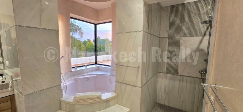 Magnificent luxury villa, located in Palmeraie in a secure residence.