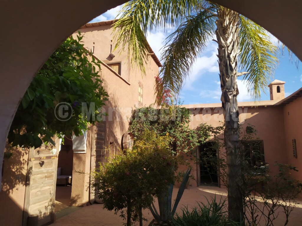 Eco-Lodge kasbah guest house on two hectares