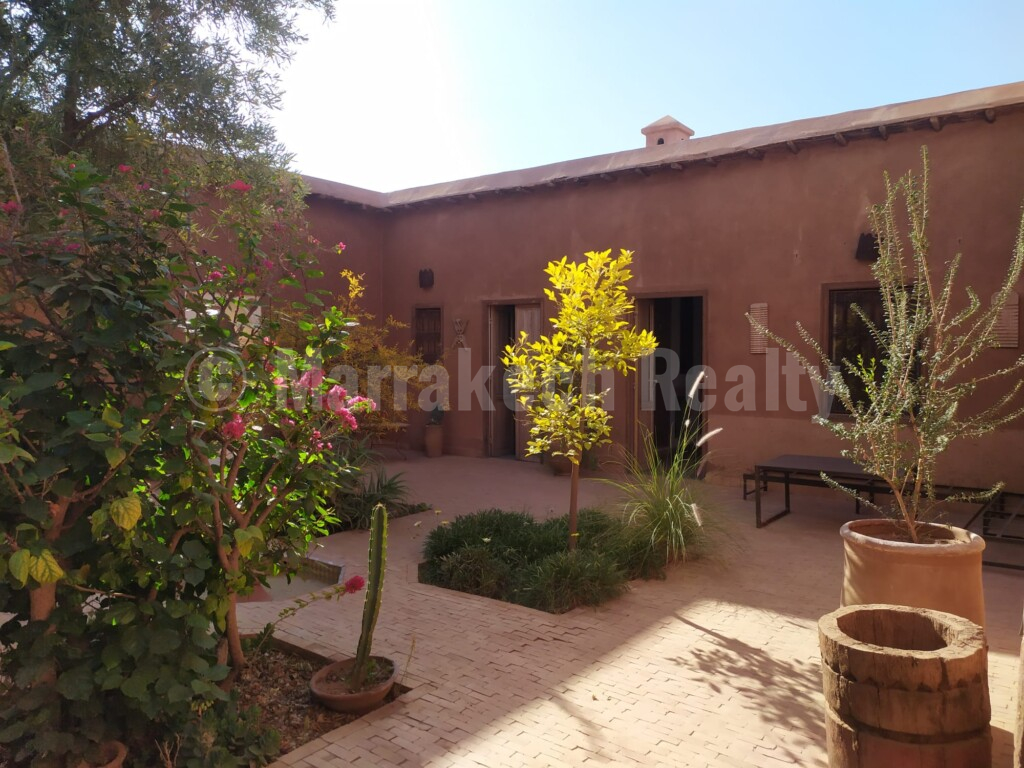 Eco-Lodge kasbah guest house on two hectares