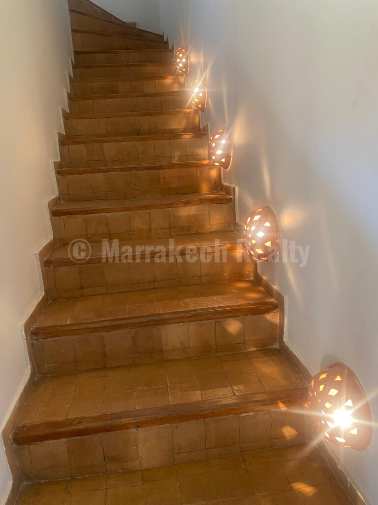 A saisir, villa de 3 chambres , grand jardin et piscine dans résidence sécurisée