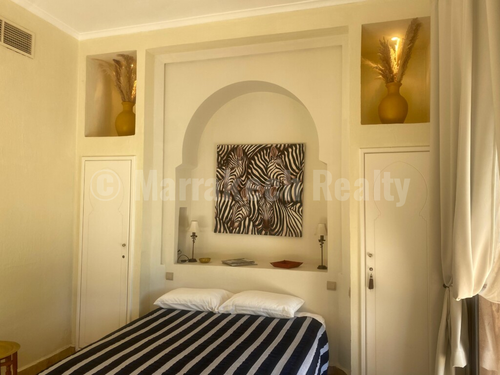 A saisir, villa de 3 chambres , grand jardin et piscine dans résidence sécurisée