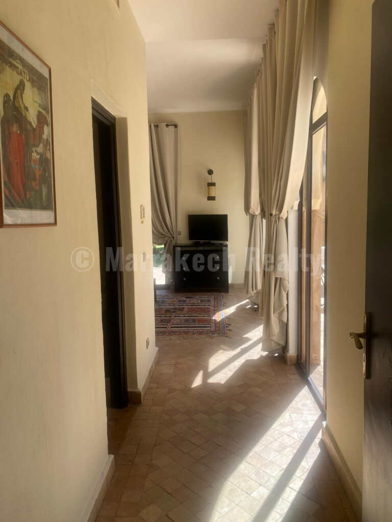 A saisir, villa de 3 chambres , grand jardin et piscine dans résidence sécurisée