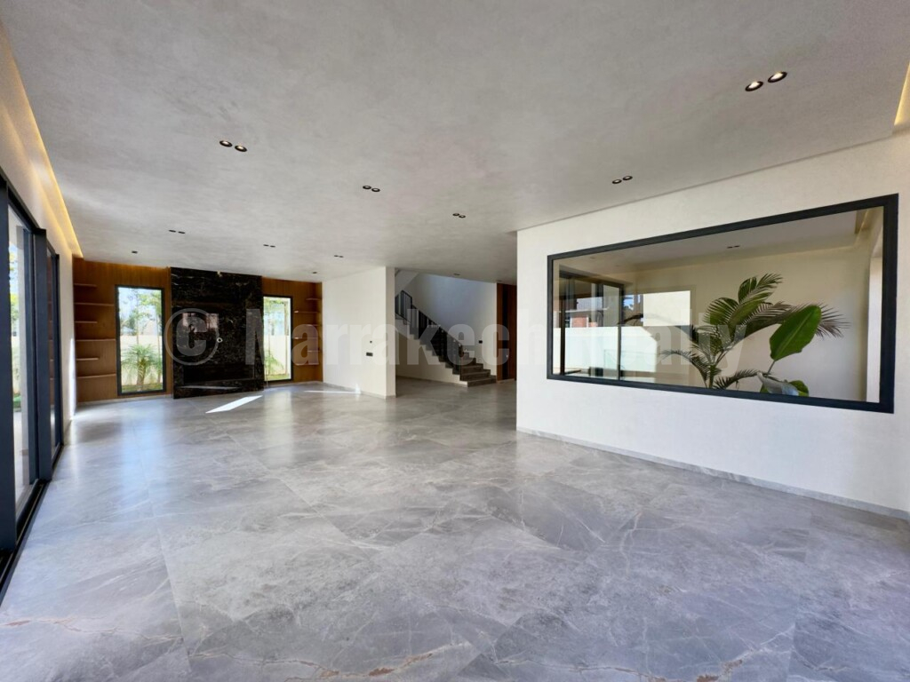 4-bedroom 4-sided villa for sale near Marrakech