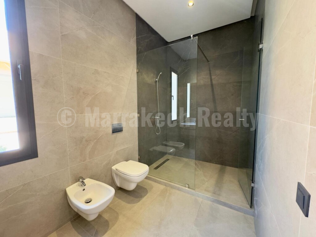 4-bedroom 4-sided villa for sale near Marrakech
