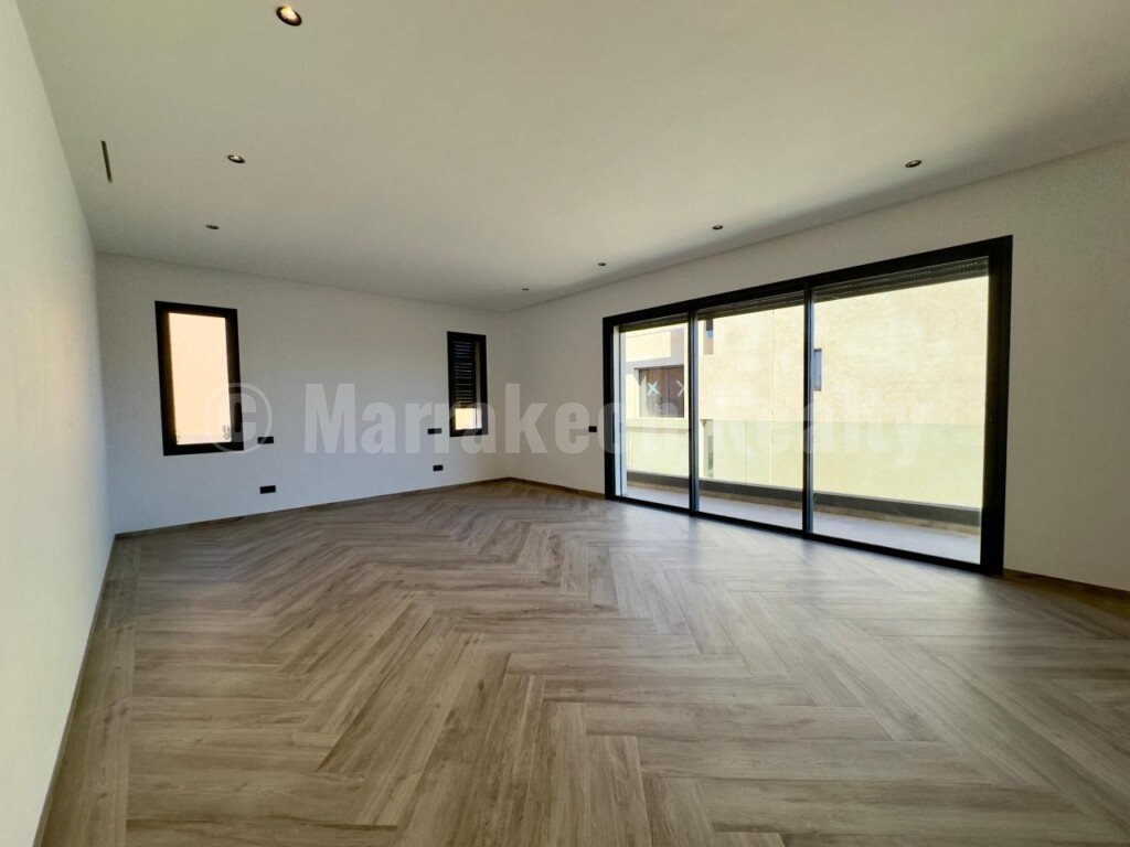 4-bedroom 4-sided villa for sale near Marrakech