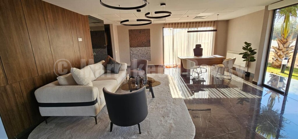 Exceptional Luxury Villa in a new program close to the city