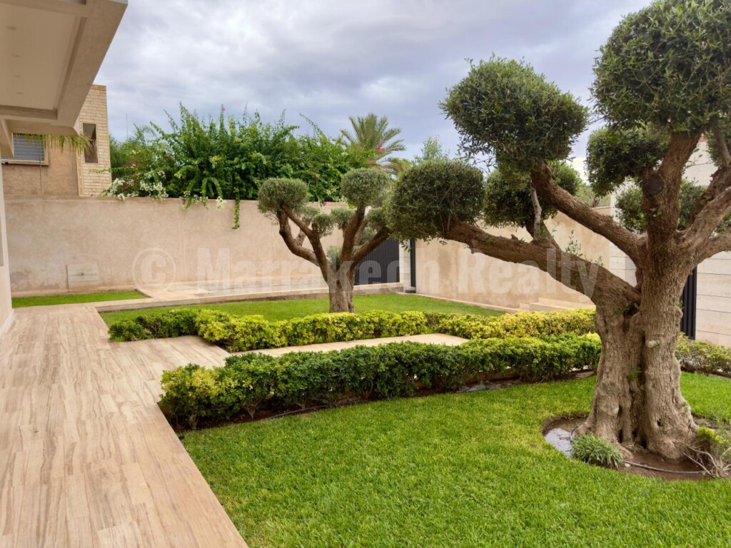 Modern 4 bedroom villa for sale in Targa