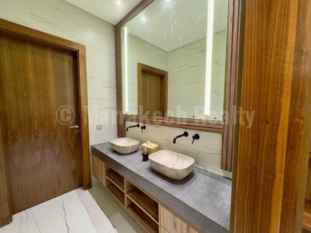 Modern 4 bedroom villa for sale in Targa