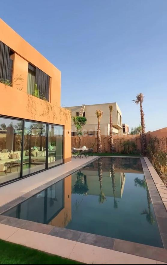 Villa moderne dans une oliveraie à 15 mn de Marrakech