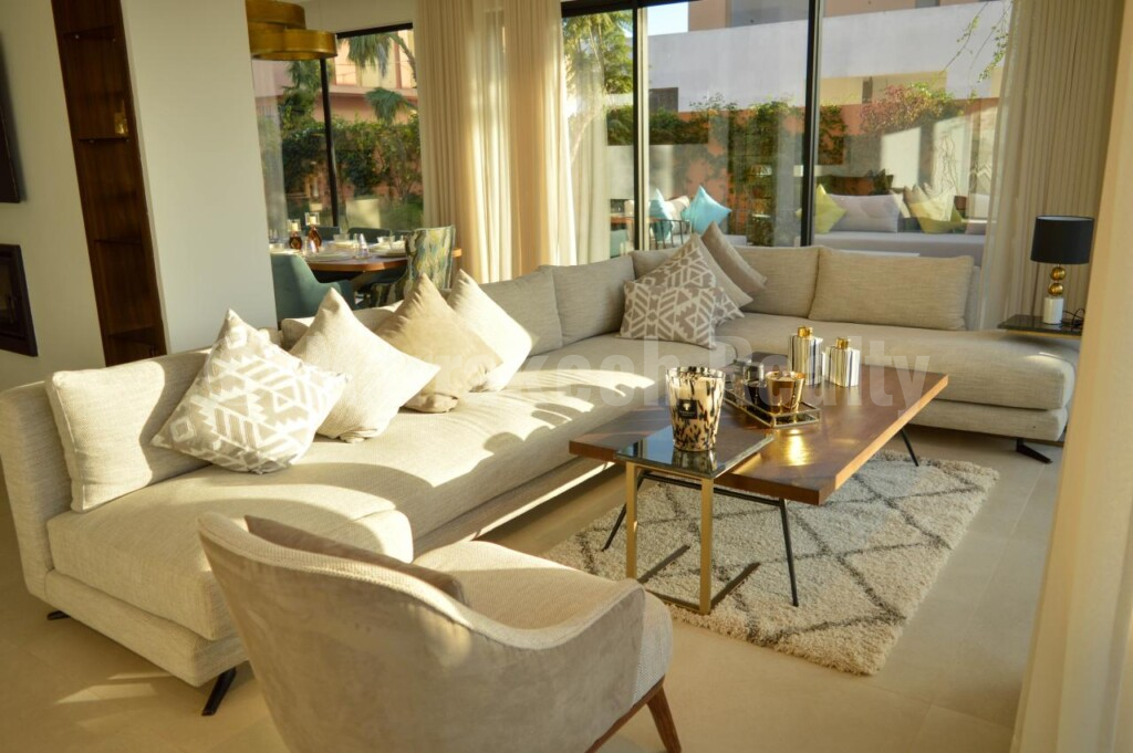 Villa moderne dans une oliveraie à 15 mn de Marrakech