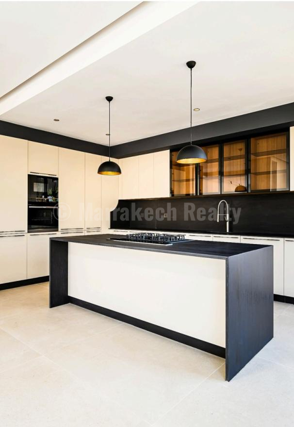 Villa moderne dans une oliveraie à 15 mn de Marrakech