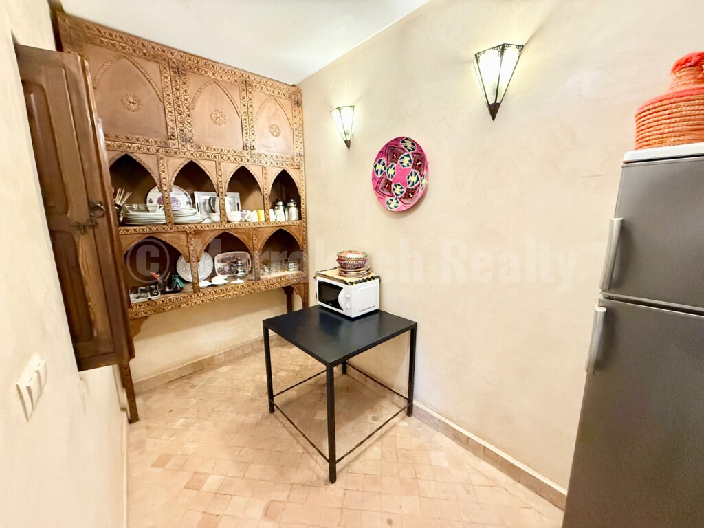Renovated 4-bedroom riad with excellent access