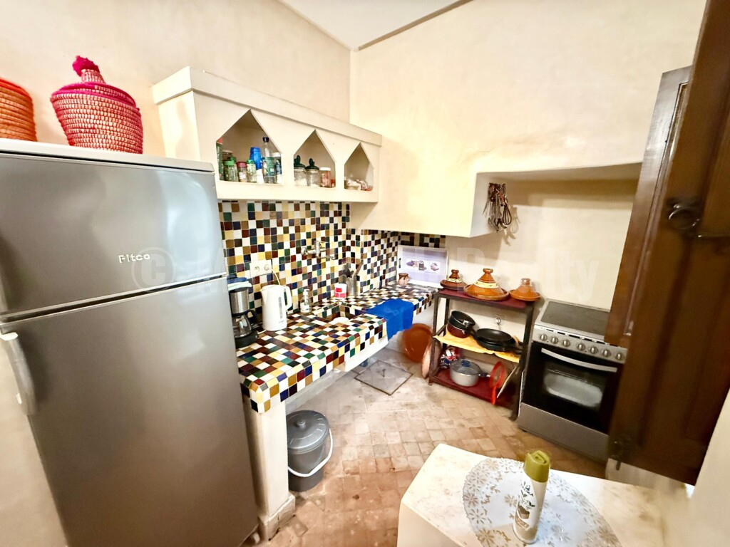 Renovated 4-bedroom riad with excellent access
