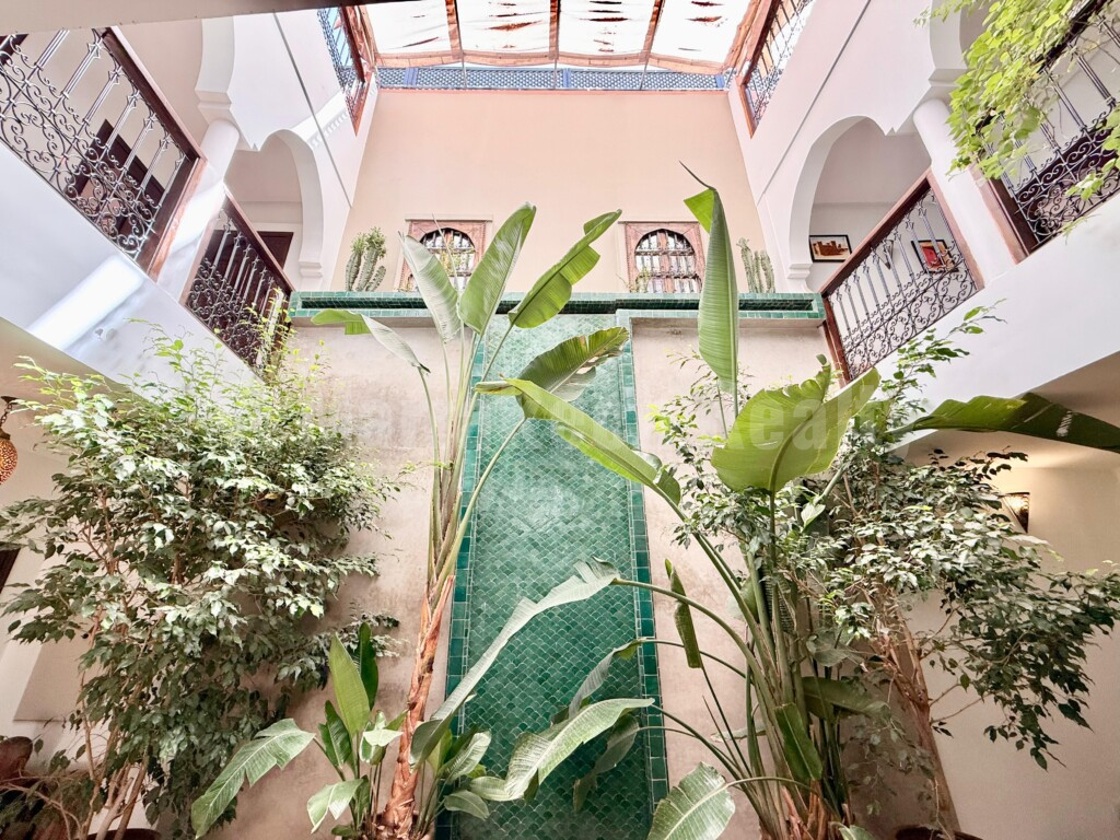 Renovated 4-bedroom riad with excellent access