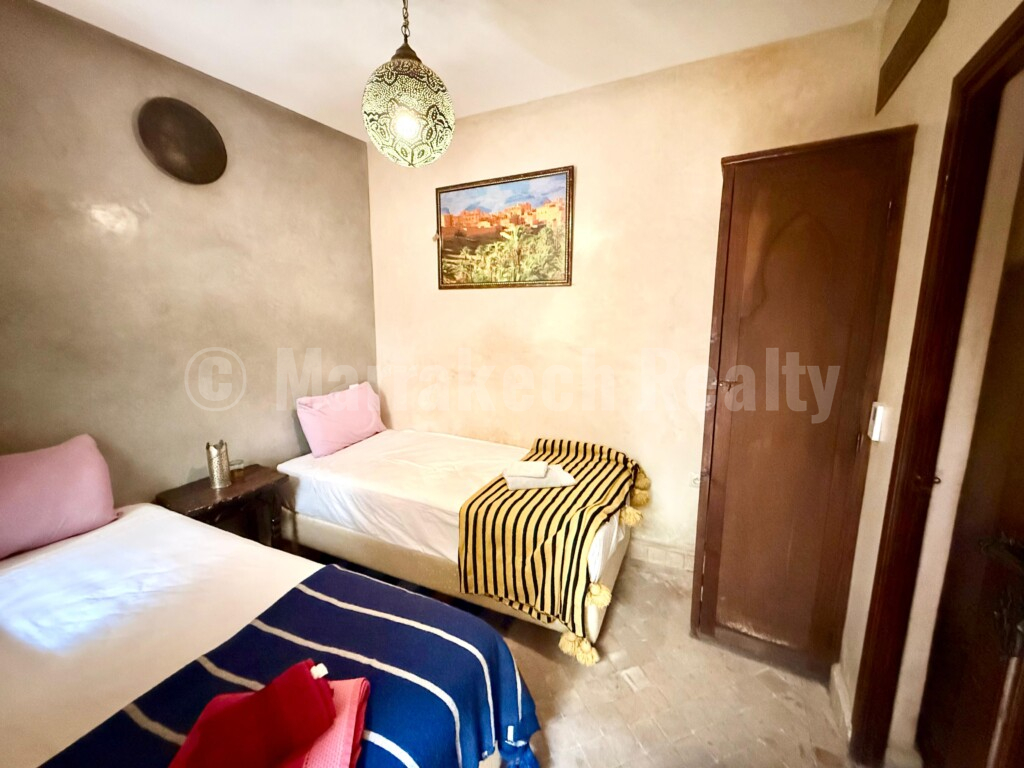 Renovated 4-bedroom riad with excellent access