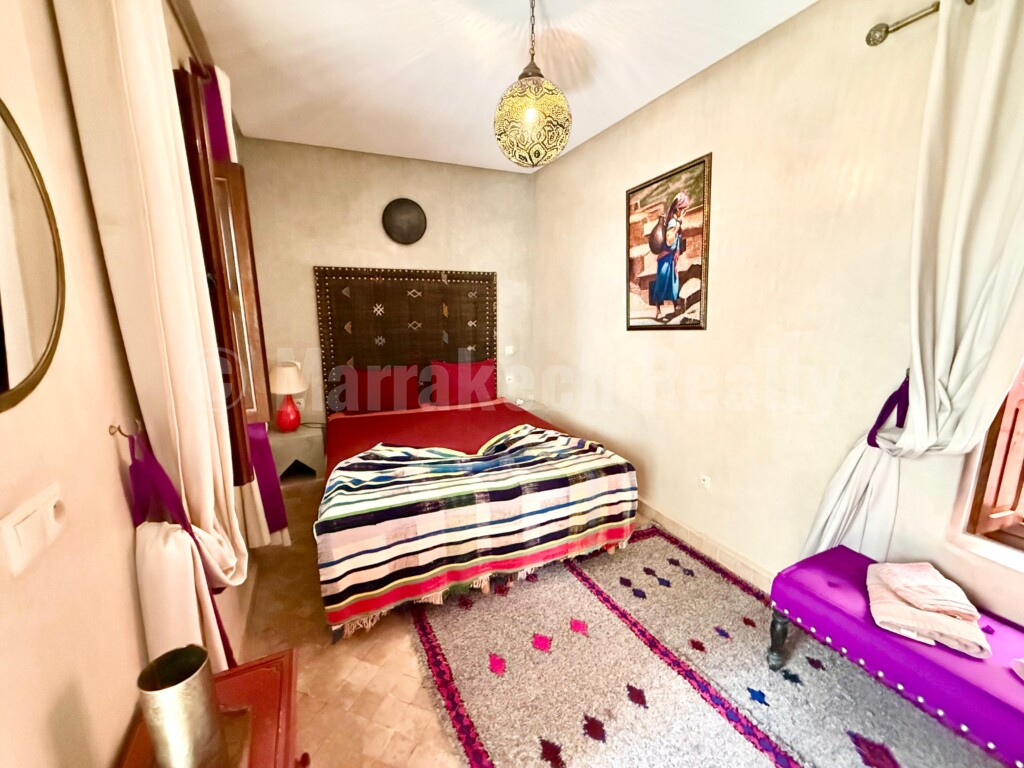 Renovated 4-bedroom riad with excellent access
